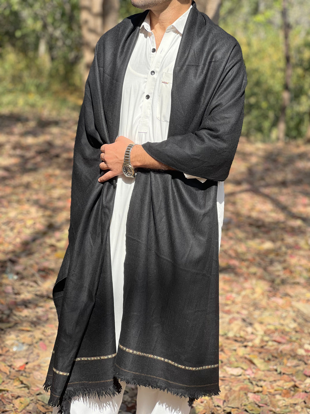 100% Pure Black Pashmeena Wool Shawl — Handwoven in Salampur